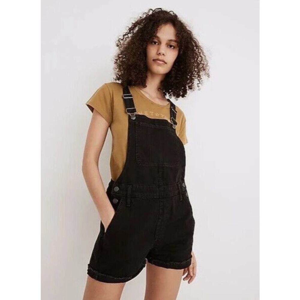 Madewell Adirondack Short Overalls in Washed Black size M